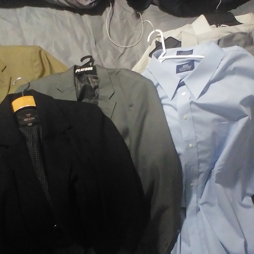 3 sport coat s 5 dress shirts 60 for all or 10 dollar each